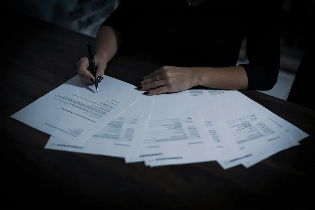 Scopri di più sull'articolo Permesso di soggiorno UE per soggiornanti di lungo periodo e precedenti penali: come la riabilitazione ha aperto la strada al riconoscimento dello status